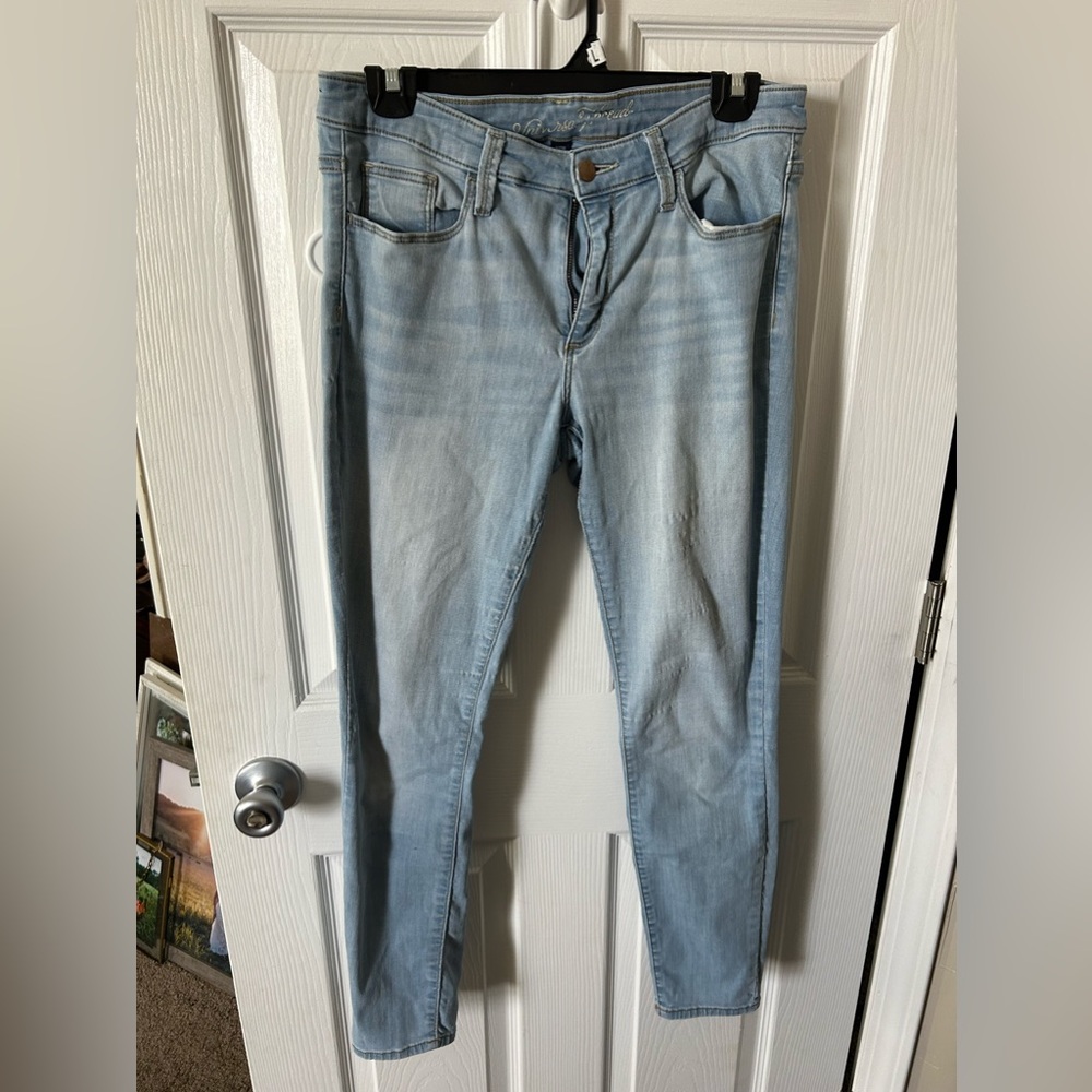 Universal Threads Jeans